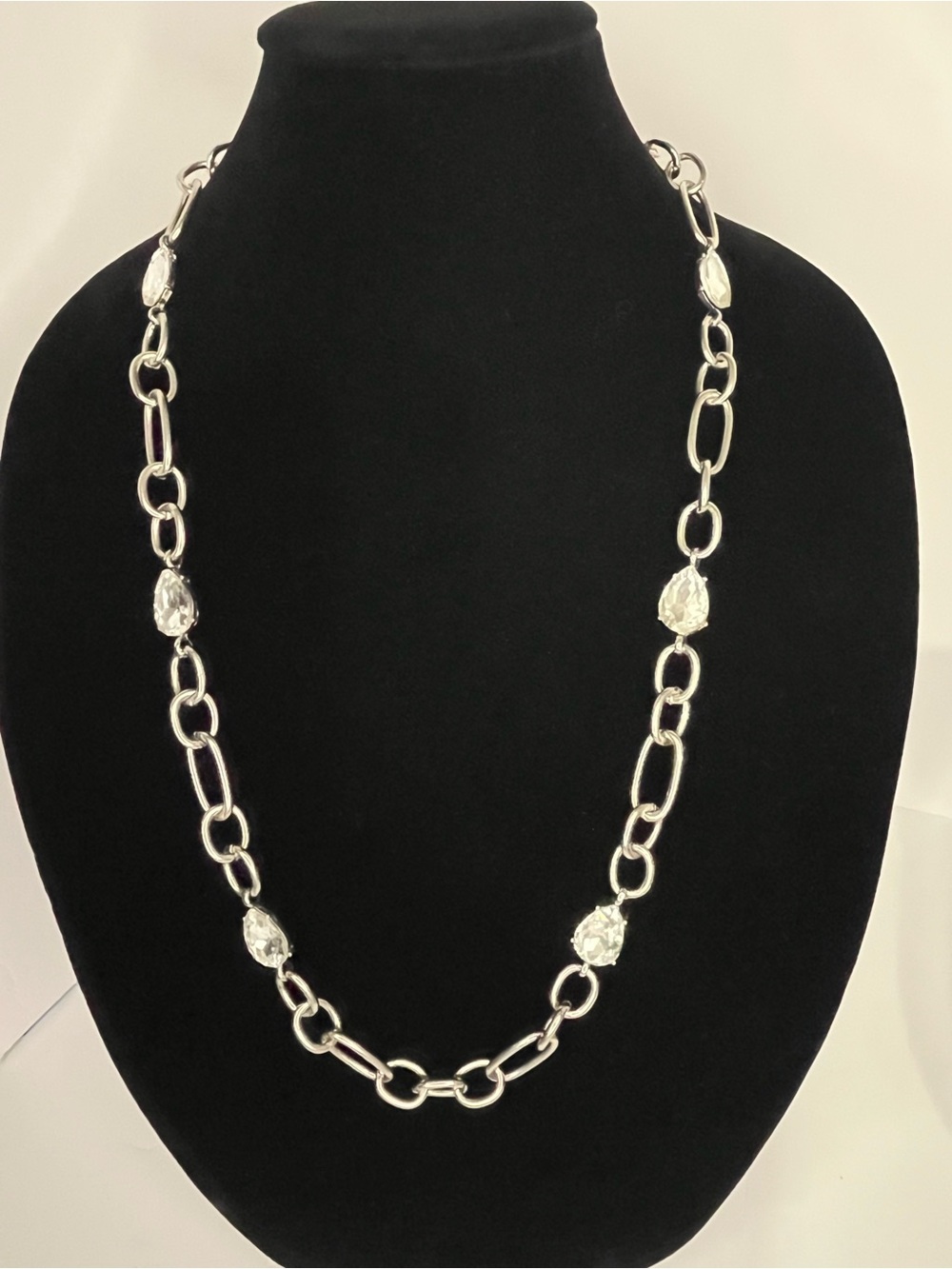 Industrial meets elegance Silver-Tone Link Necklace with Clear Crystal Drops
